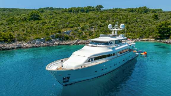 Image of KLOBUK yacht #2