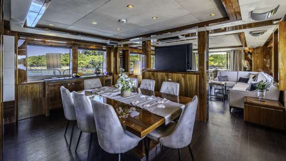 Image of ARAGO yacht #13