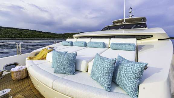 Image of ARAGO yacht #9