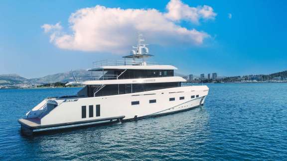 Image of RENATA yacht #5