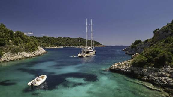 Image of MARALLURE yacht #5