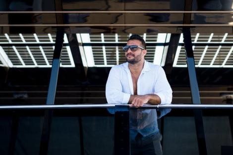 Review img # 1 of the yacht AMBER ONE