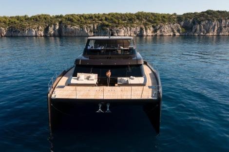 Review img # 13 of the yacht AMBER ONE