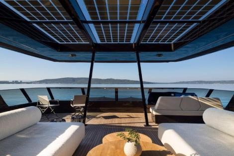 Review img # 24 of the yacht AMBER ONE