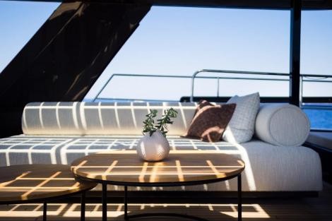 Review img # 15 of the yacht AMBER ONE