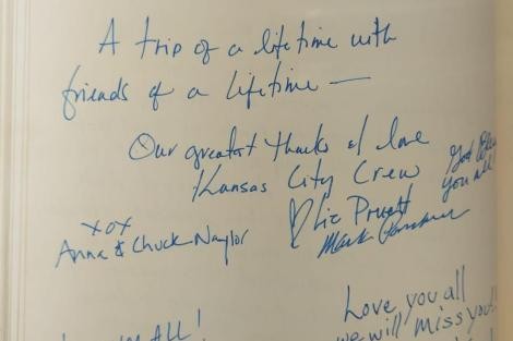 Review img # 5 of the yacht Phoenix Bronze