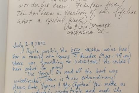 Review img # 18 of the yacht Phoenix Bronze