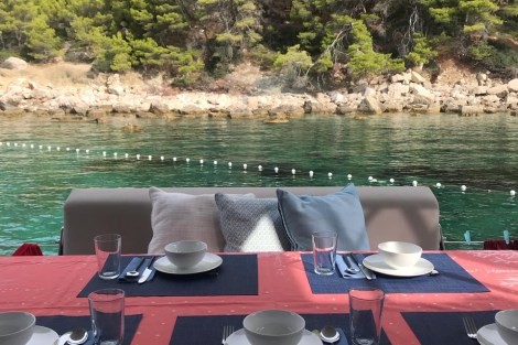 Review img # 4 of the yacht SOLITAIRE