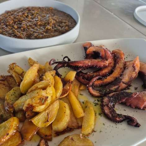 Food onboard SWEET DREAMS # 8